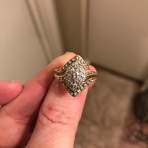 Ring small diamonds